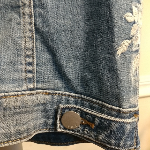 Distressed Jean Vest - Picture 9 of 11